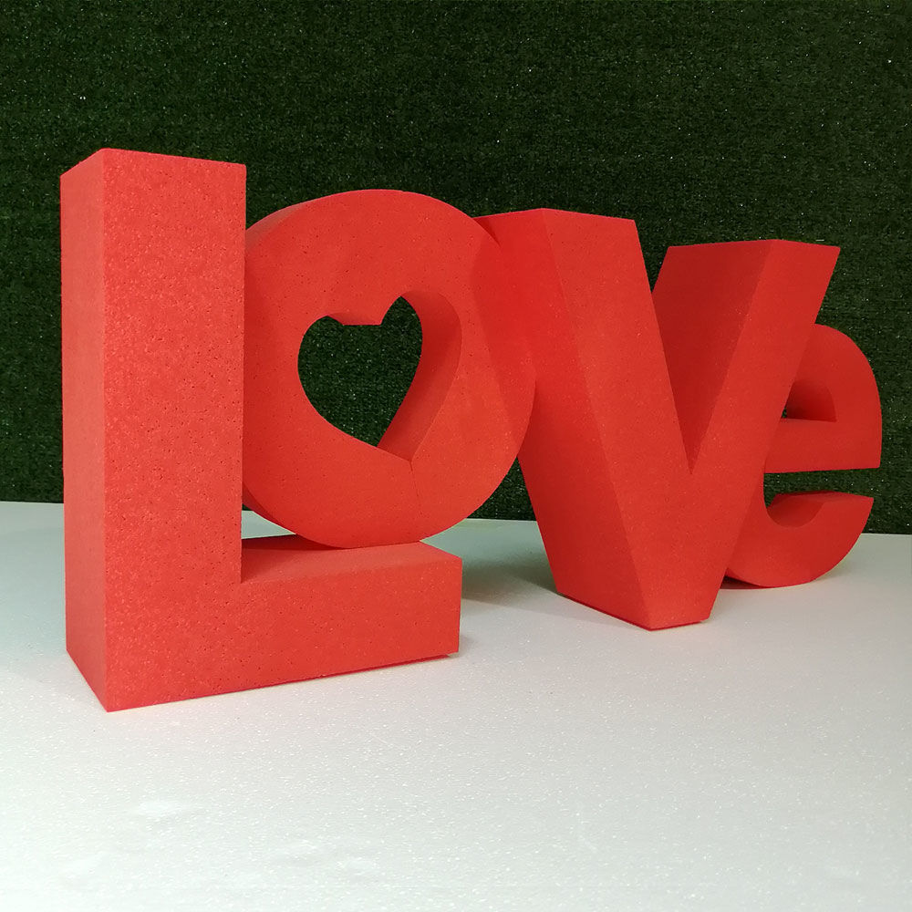 Scritta LOVE in Polistirolo